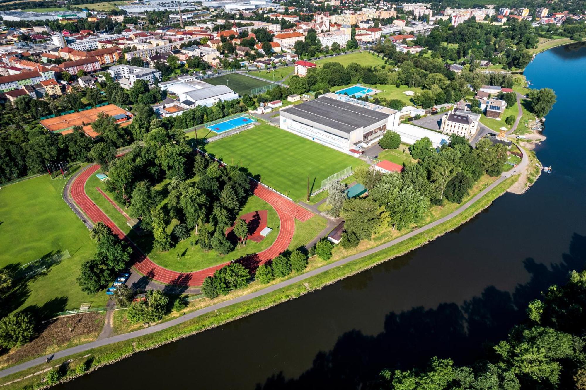 Hotel Active Stadium Lovosice Esterno foto