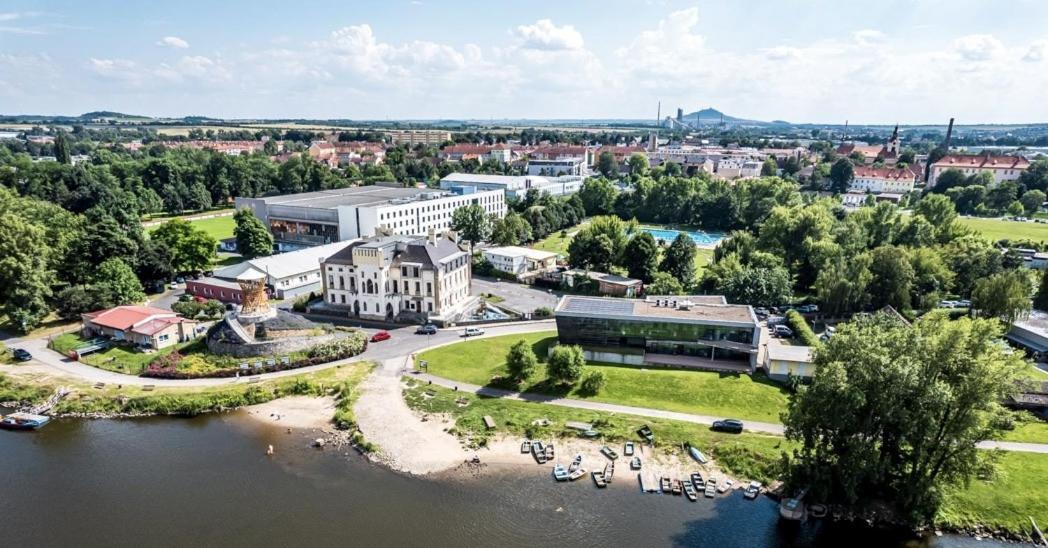 Hotel Active Stadium Lovosice Esterno foto
